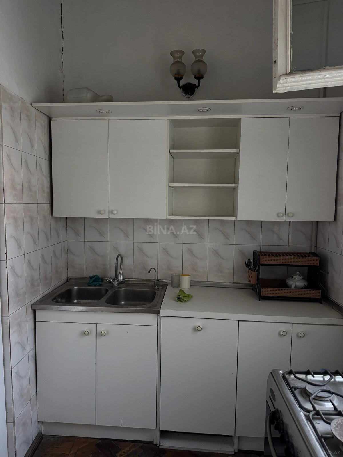 Kirayə verilir 5 otaqlı mənzil 150 m²