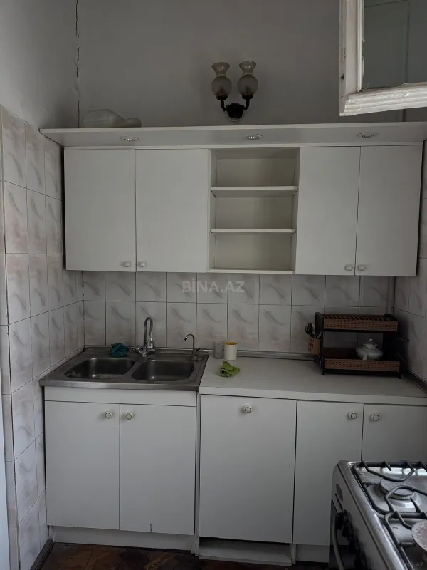 Kirayə verilir 5 otaqlı mənzil 150 m²
