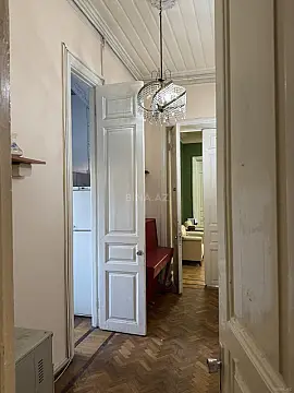 Kirayə verilir 5 otaqlı mənzil 150 m²