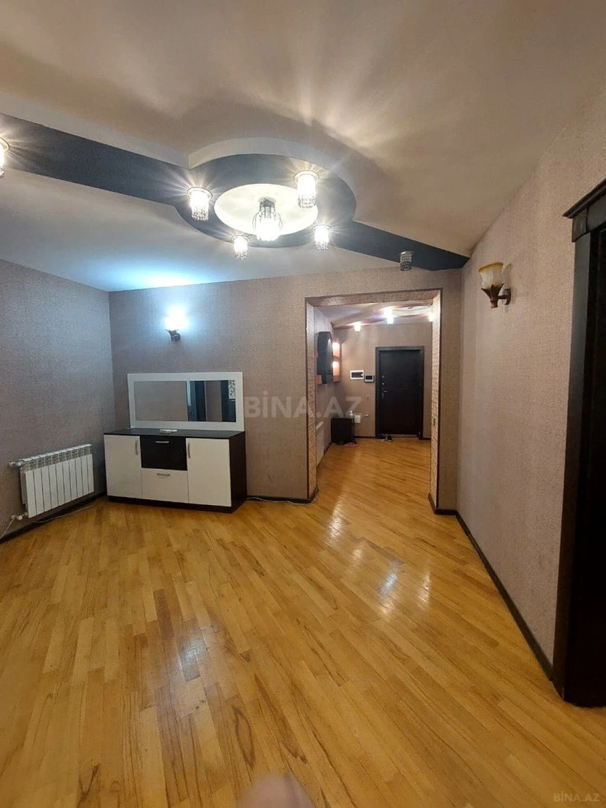 Kirayə verilir 3 otaqlı mənzil 155 m²