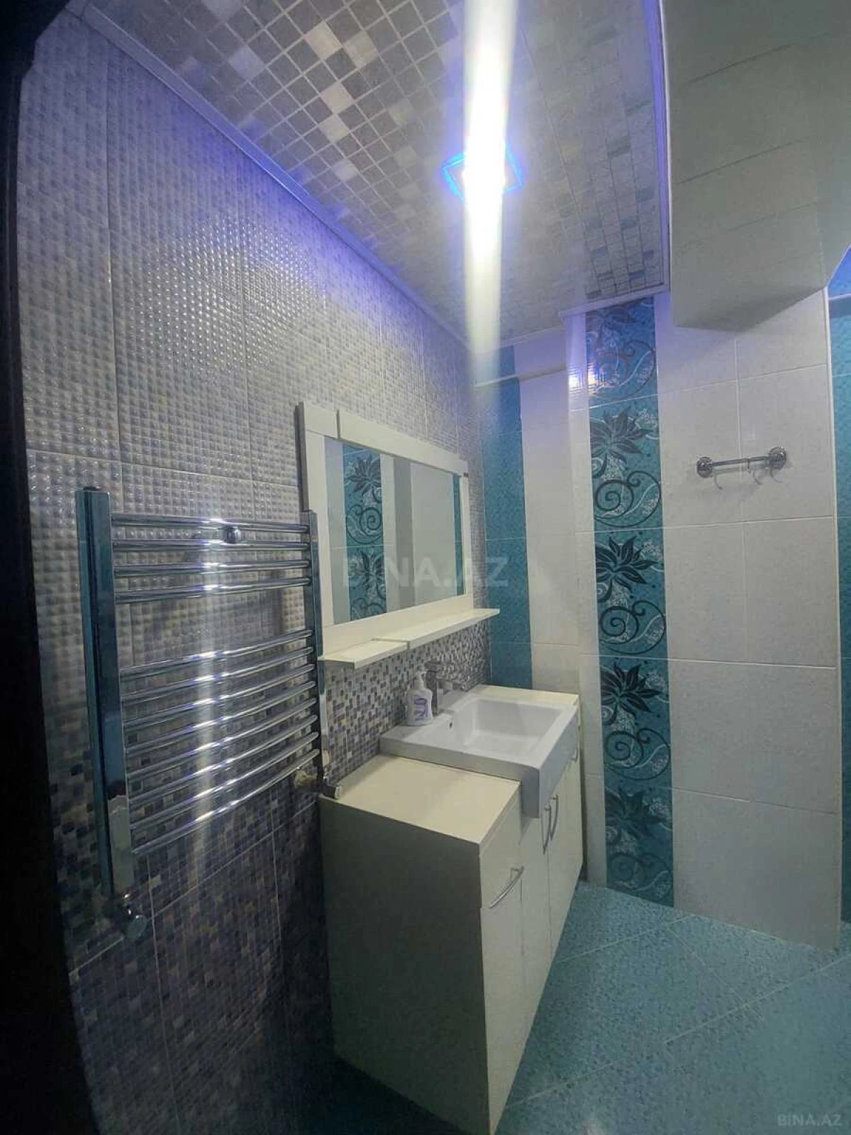 Kirayə verilir 3 otaqlı mənzil 155 m²