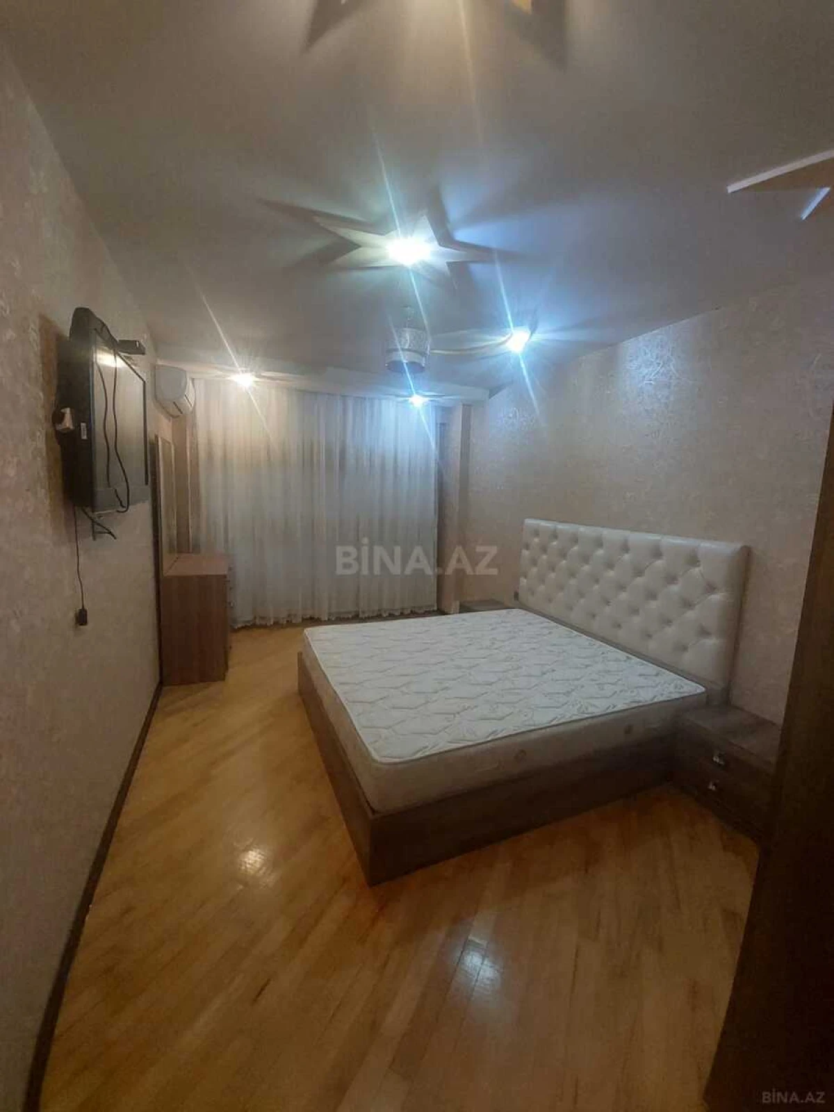 Kirayə verilir 3 otaqlı mənzil 155 m²