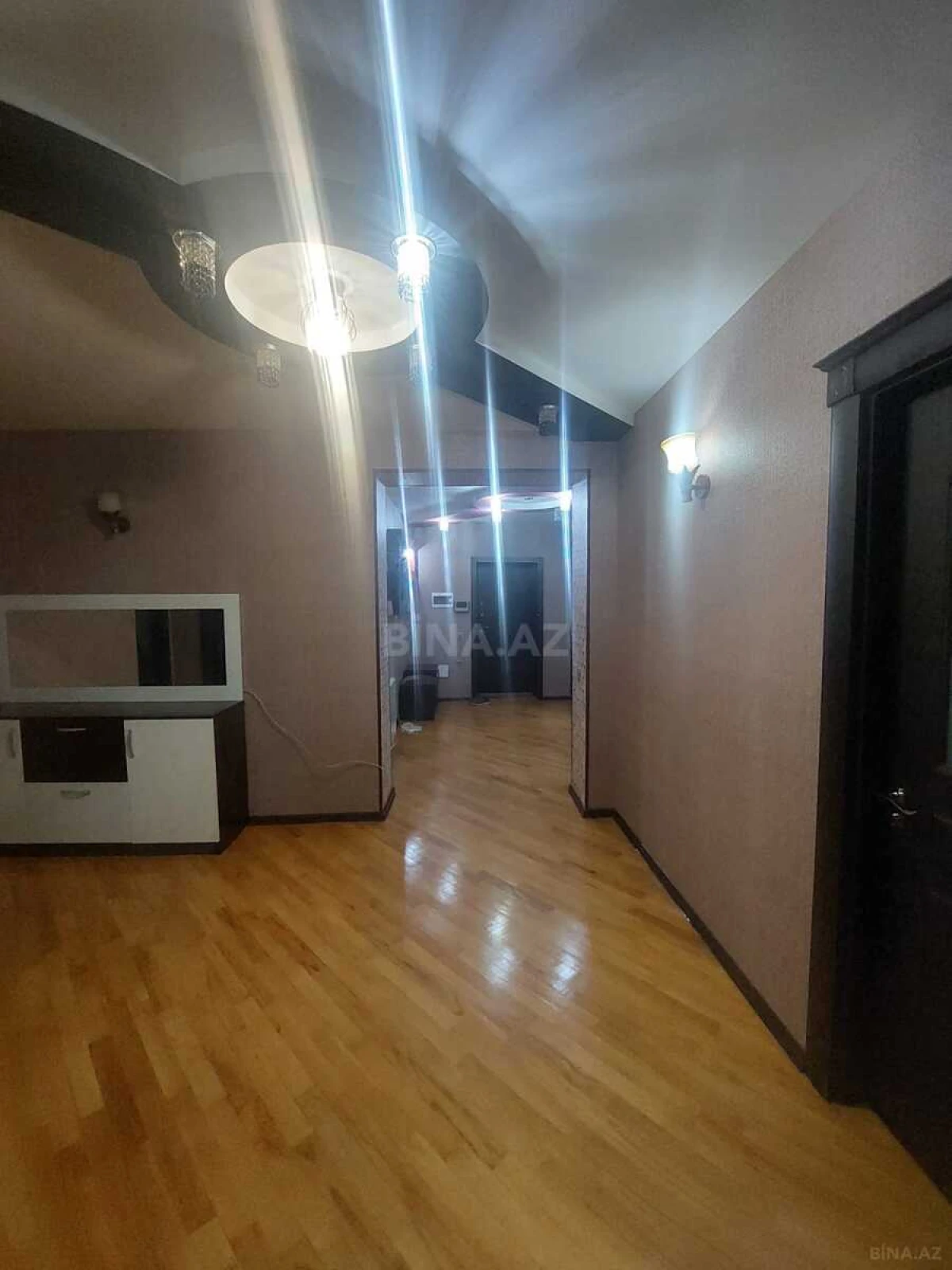 Kirayə verilir 3 otaqlı mənzil 155 m²