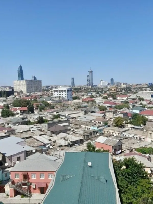 Kirayə verilir 2 otaqlı mənzil 85 m²