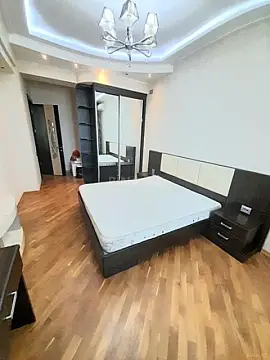 Kirayə verilir 2 otaqlı mənzil 85 m²