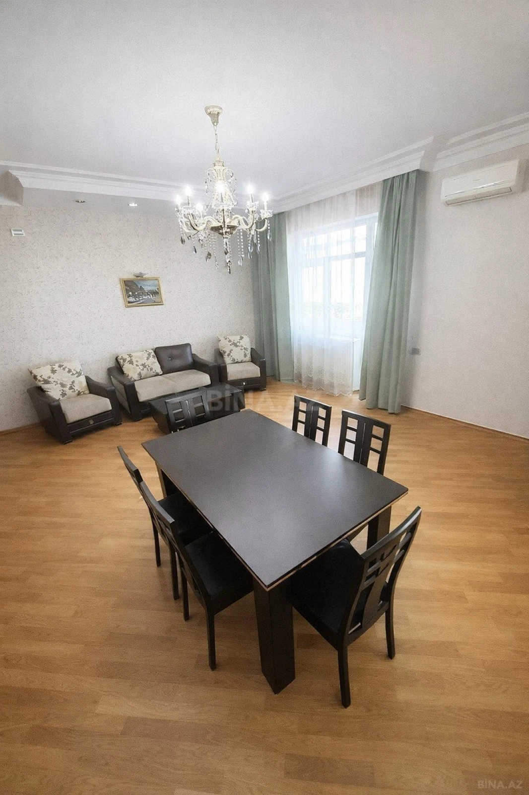Kirayə verilir 2 otaqlı mənzil 85 m²