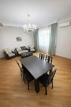 Kirayə verilir 2 otaqlı mənzil 85 m² — Bakı, Nərimanov 2 otaq 85.00 m²