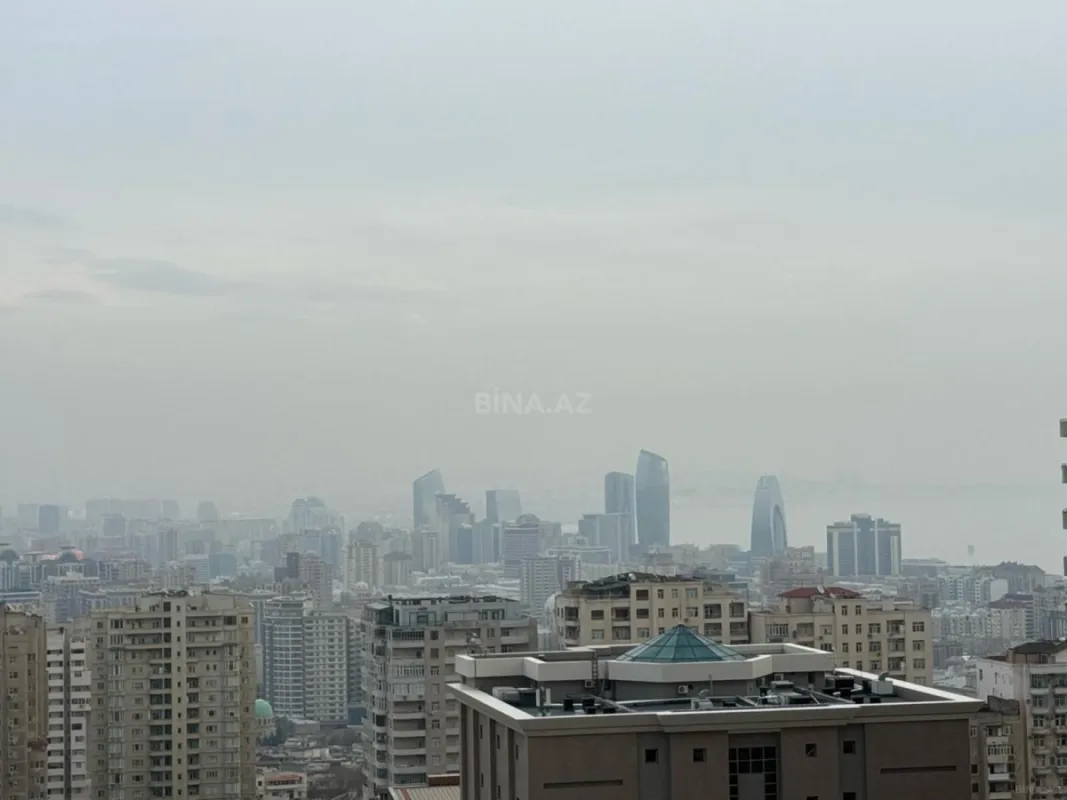 Kirayə verilir 4 otaqlı mənzil 150 m²