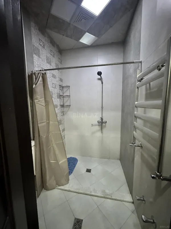 Satılır 2 otaqlı mənzil 68 m²