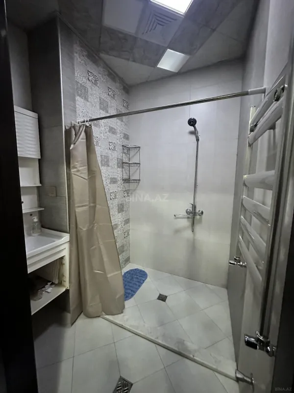 Satılır 2 otaqlı mənzil 68 m²