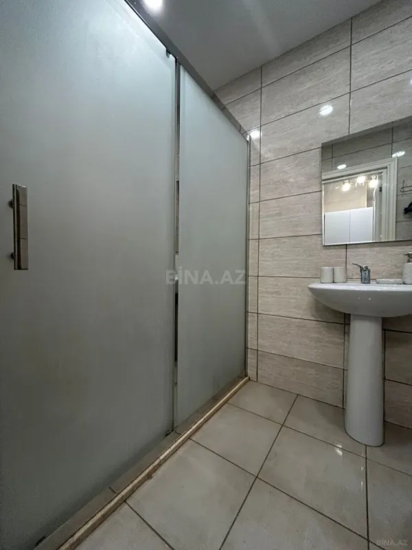 Kirayə verilir 2 otaqlı mənzil 85 m²