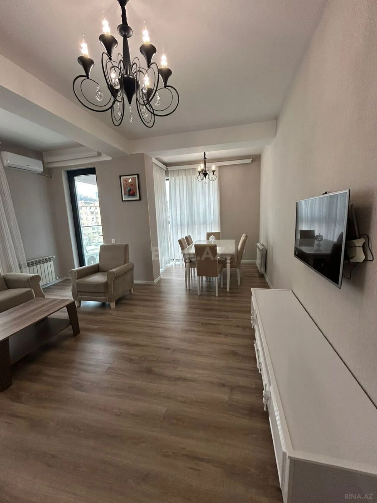 Kirayə verilir 2 otaqlı mənzil 85 m²