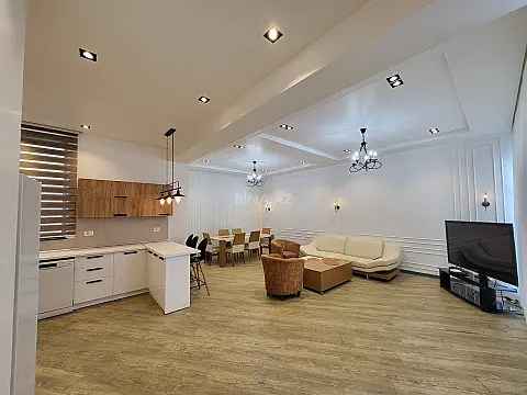 Satılır 4 otaqlı həyət evi 160 m²