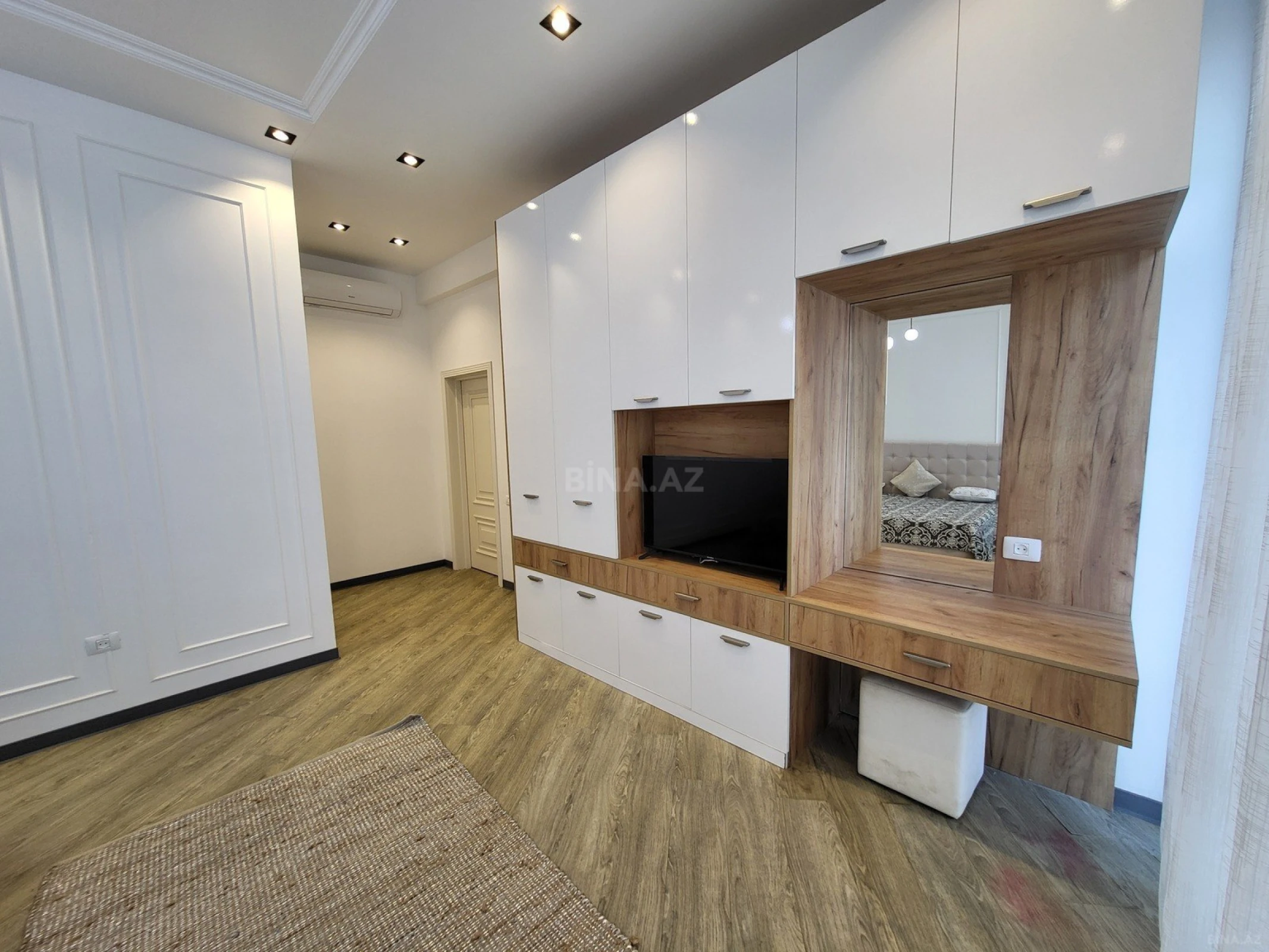 Satılır 4 otaqlı həyət evi 160 m²