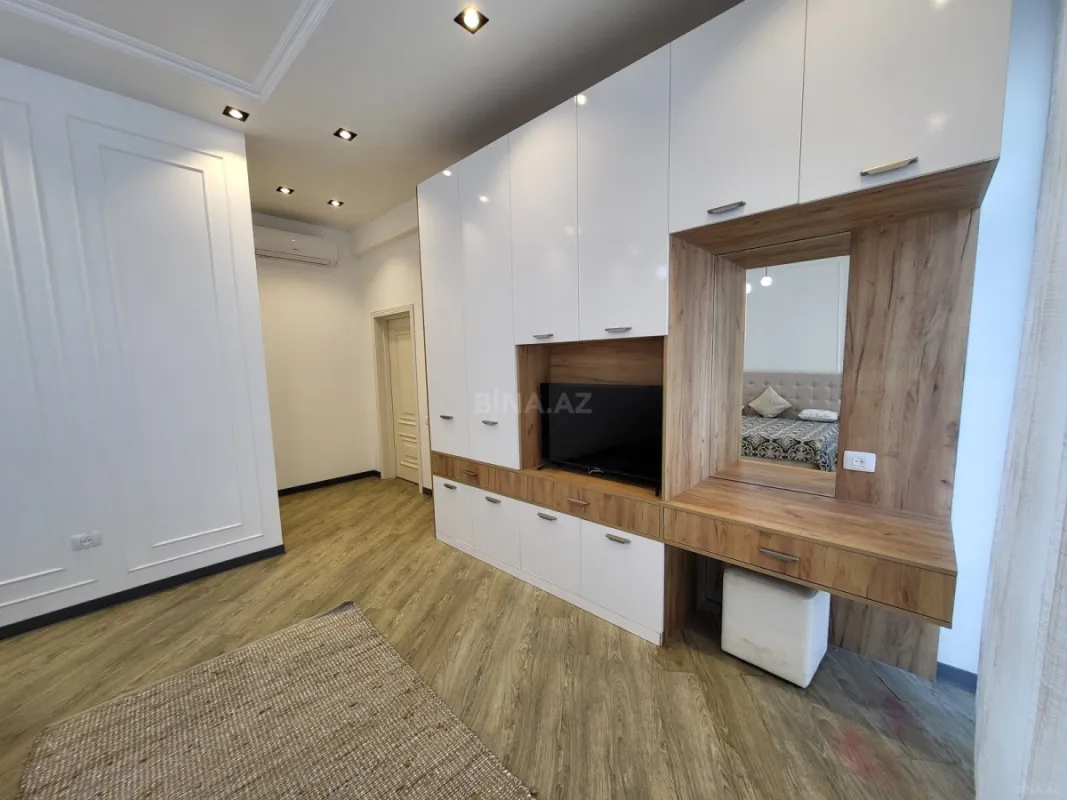 Satılır 4 otaqlı həyət evi 160 m²