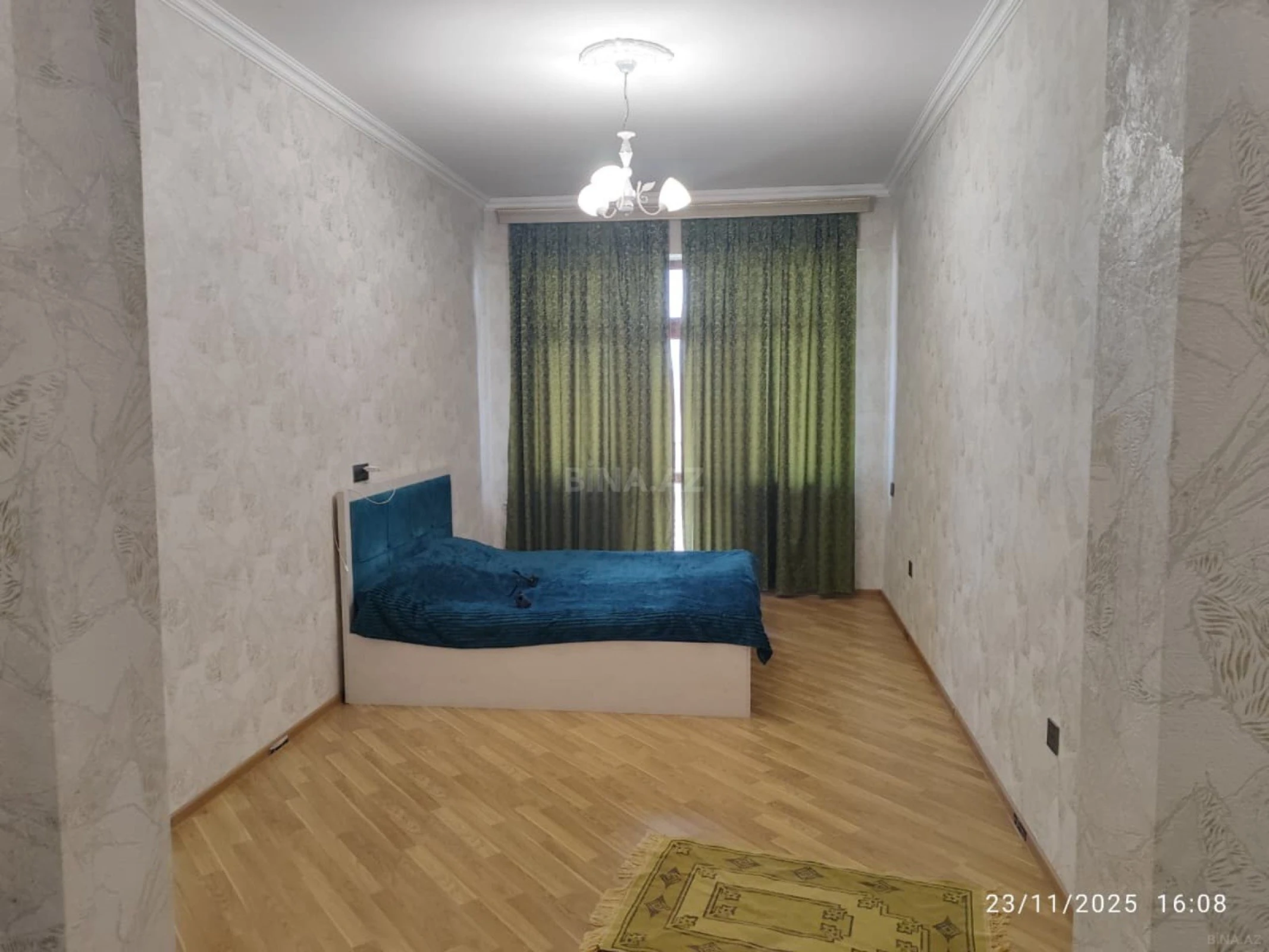 Satılır 2 otaqlı mənzil 135 m²