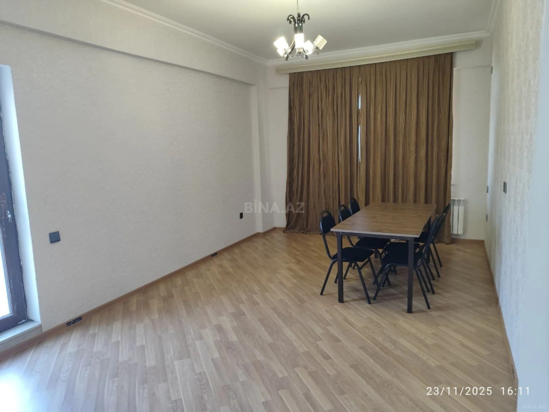 Satılır 2 otaqlı mənzil 135 m²