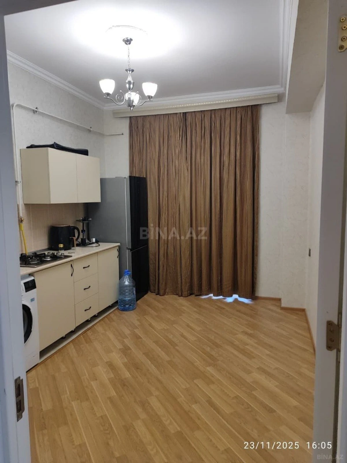 Satılır 2 otaqlı mənzil 135 m²