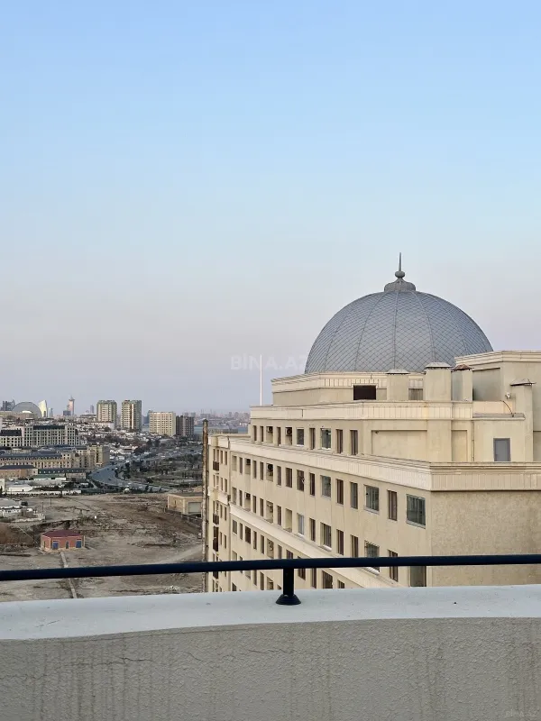 Satılır 2 otaqlı mənzil 135 m²