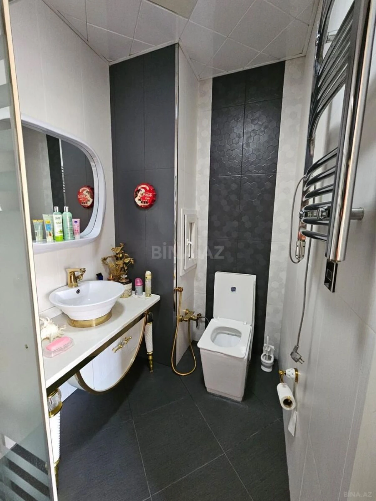 Satılır 4 otaqlı mənzil 203 m²