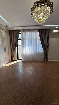 Satılır 3 otaqlı mənzil 132 m²