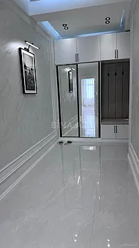 Satılır 3 otaqlı mənzil 132 m²