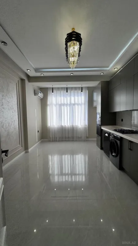 Satılır 3 otaqlı mənzil 132 m²