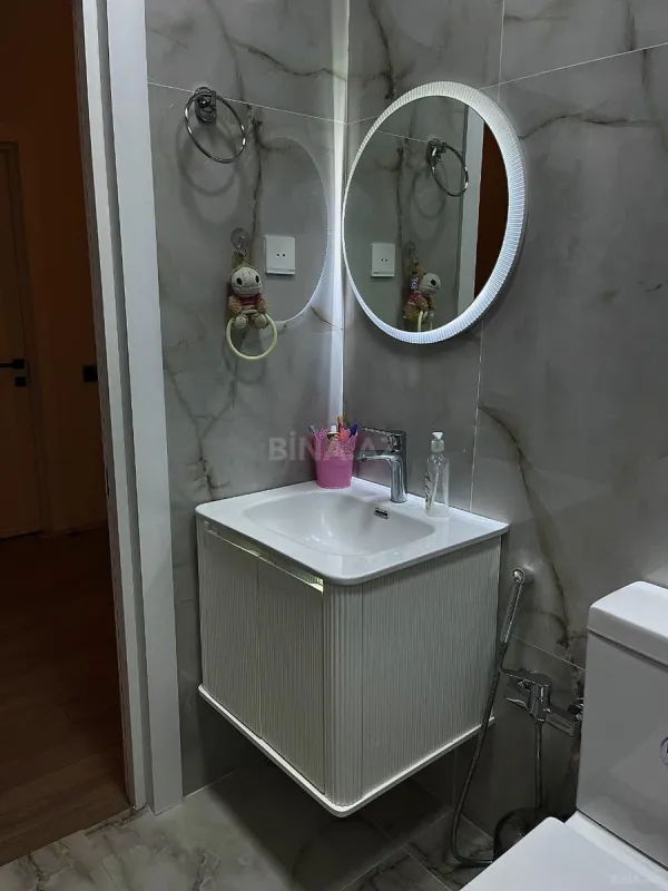 Satılır 4 otaqlı həyət evi 200 m²