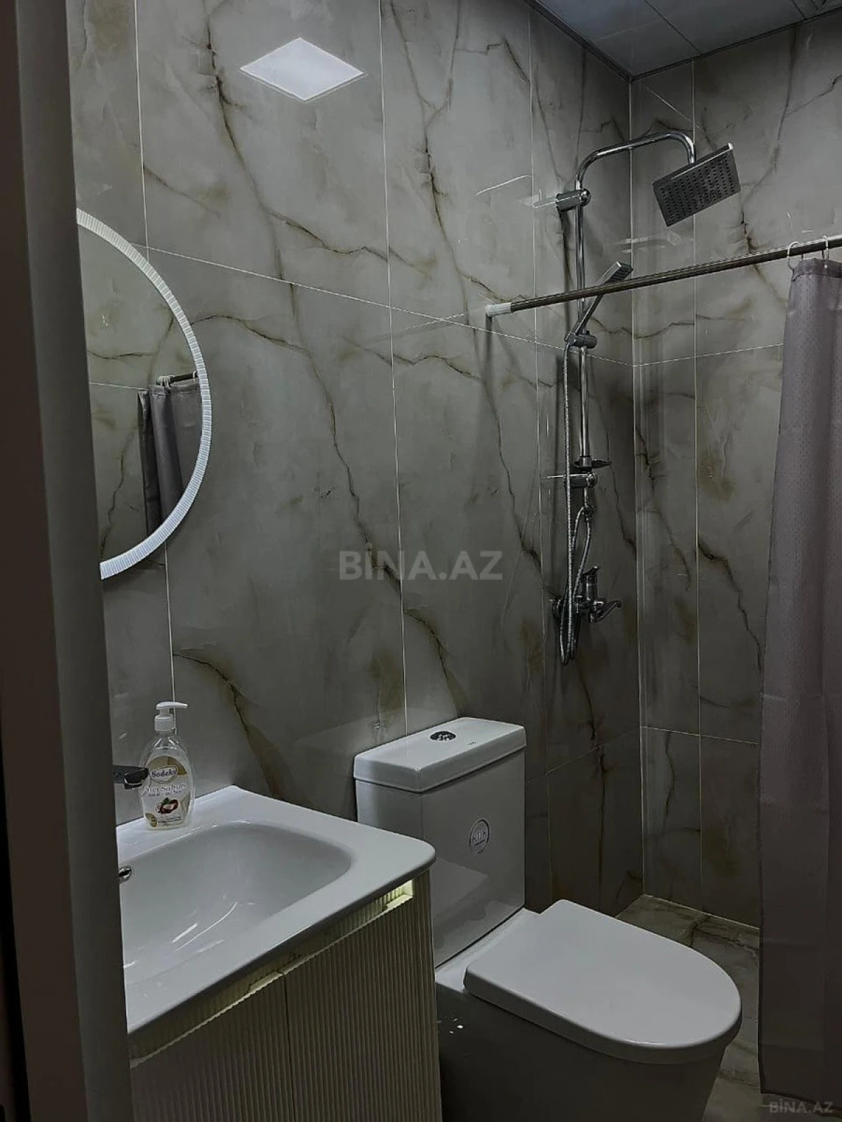 Satılır 4 otaqlı həyət evi 200 m²