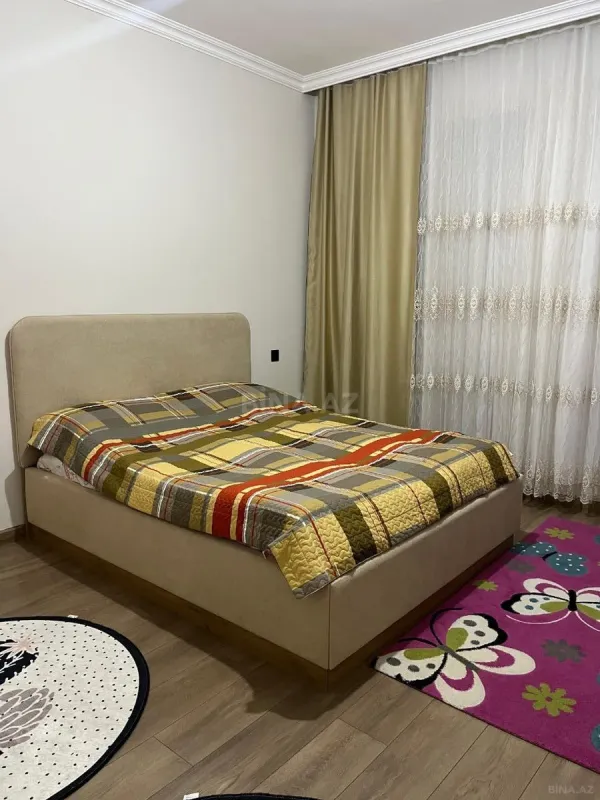 Satılır 4 otaqlı həyət evi 200 m²