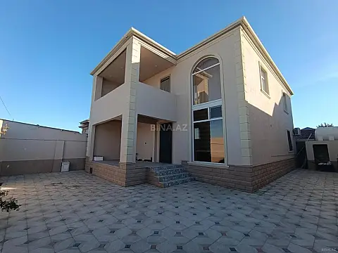 Satılır 5 otaqlı həyət evi 252 m²