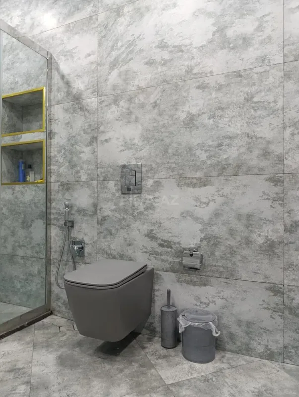 Satılır 5 otaqlı həyət evi 252 m²