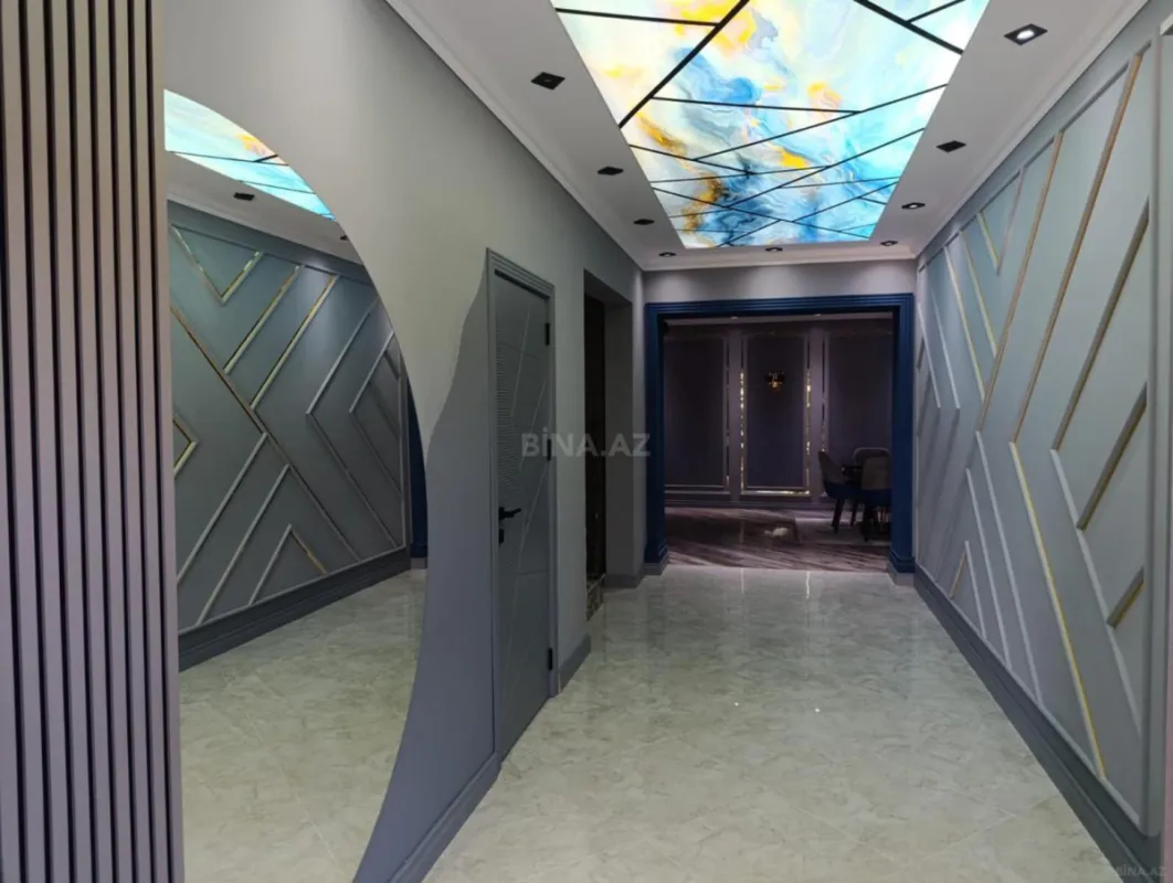 Satılır 5 otaqlı həyət evi 252 m²