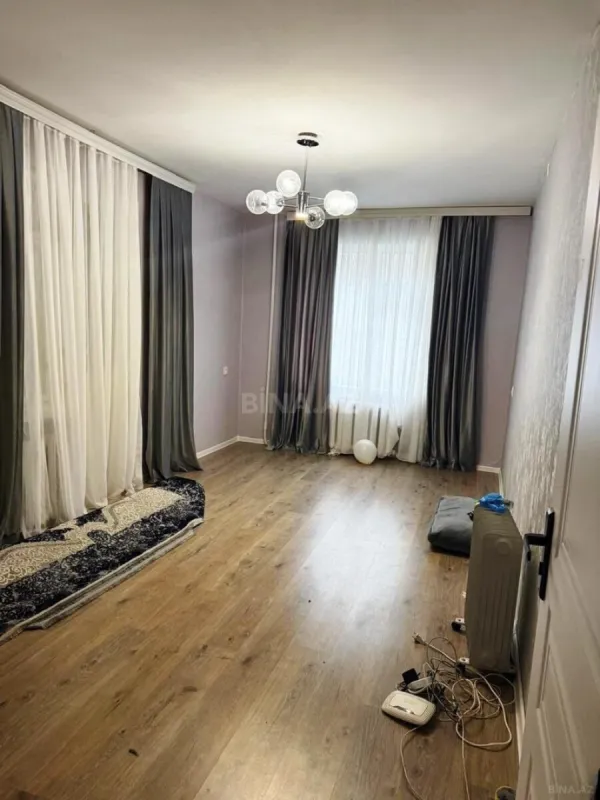 Satılır 2 otaqlı mənzil 70 m²