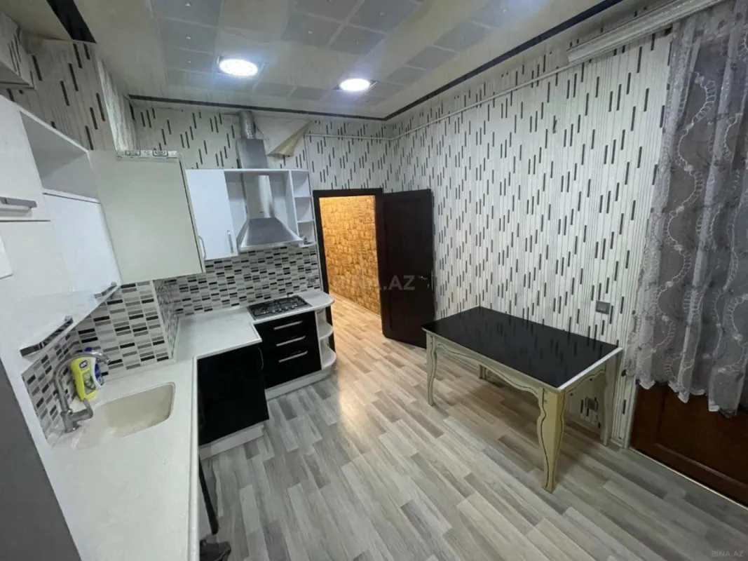 Kirayə verilir 4 otaqlı mənzil 125 m²