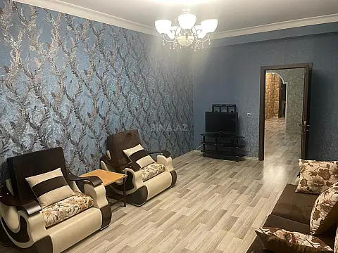 Kirayə verilir 4 otaqlı mənzil 125 m²
