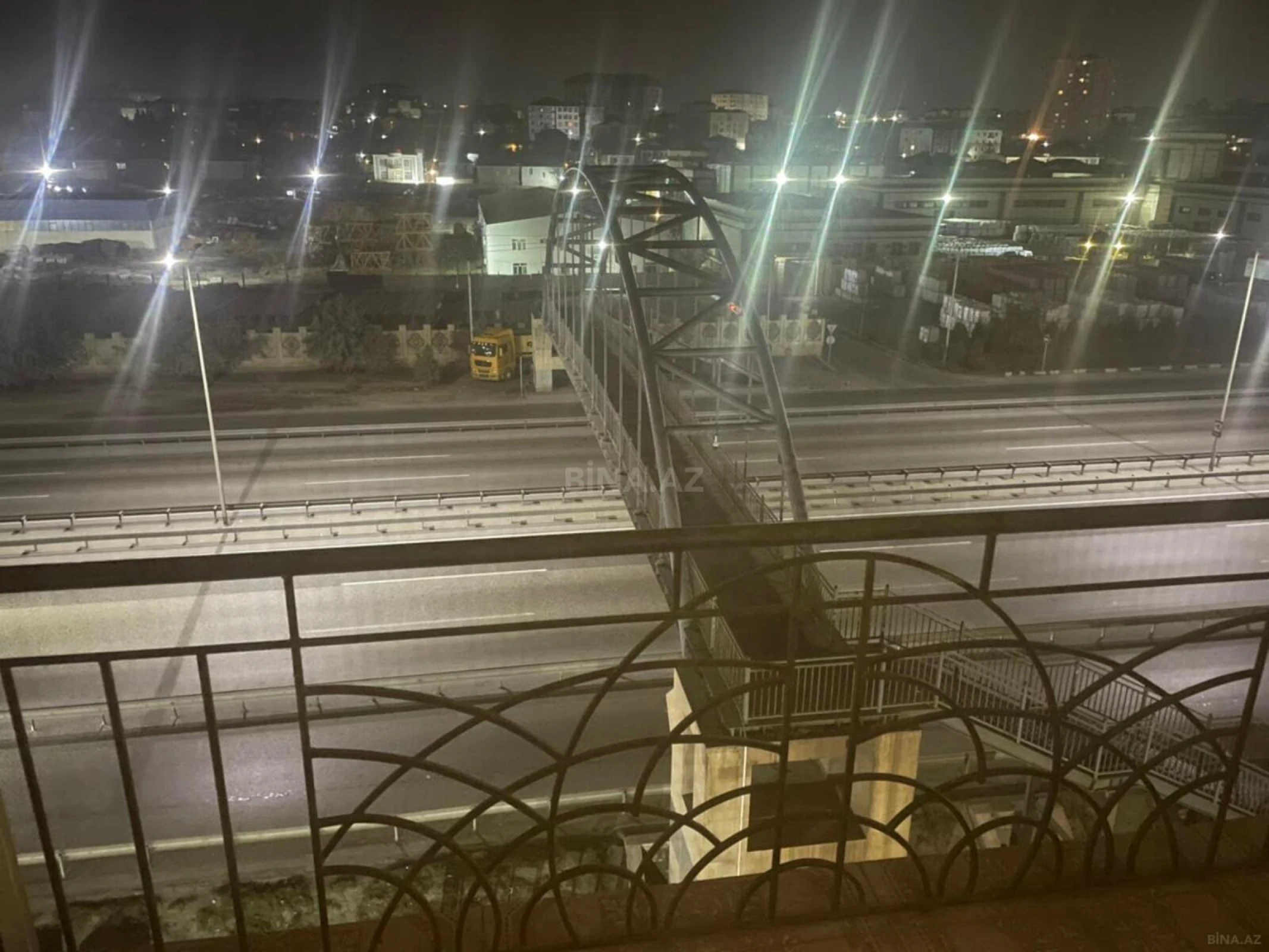 Kirayə verilir 4 otaqlı mənzil 125 m²