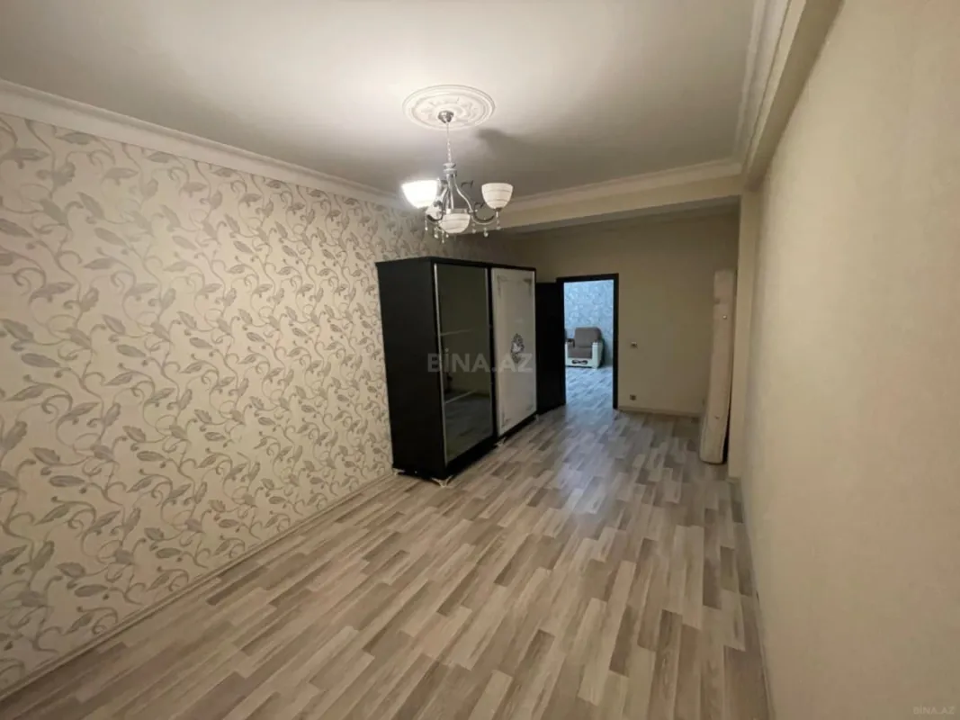 Kirayə verilir 4 otaqlı mənzil 125 m²