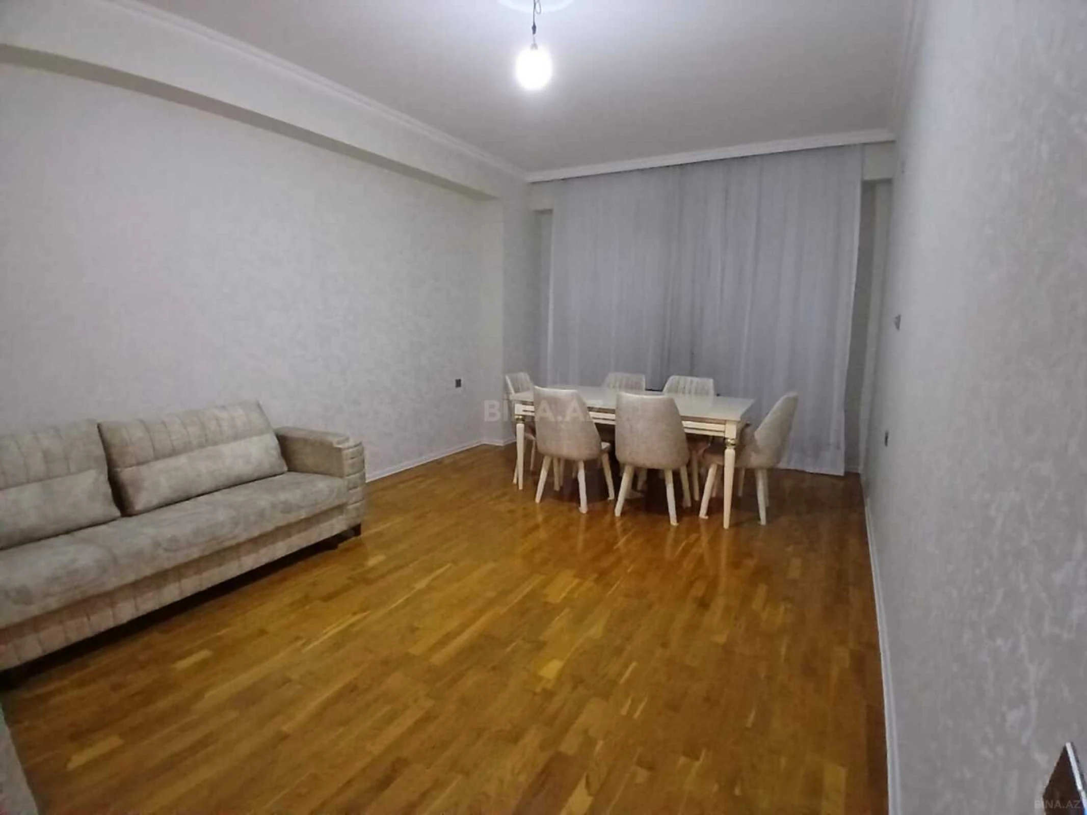 Satılır 2 otaqlı mənzil 68 m²