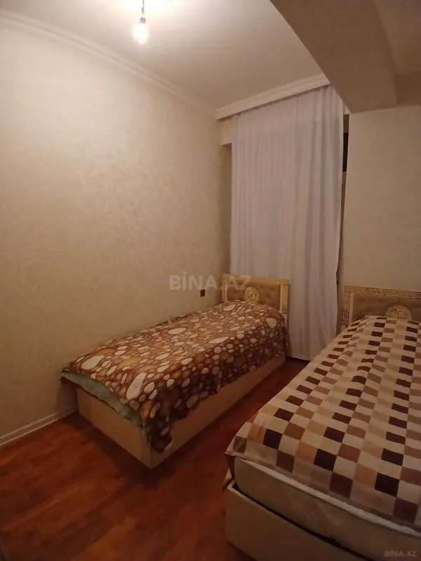 Satılır 2 otaqlı mənzil 68 m²
