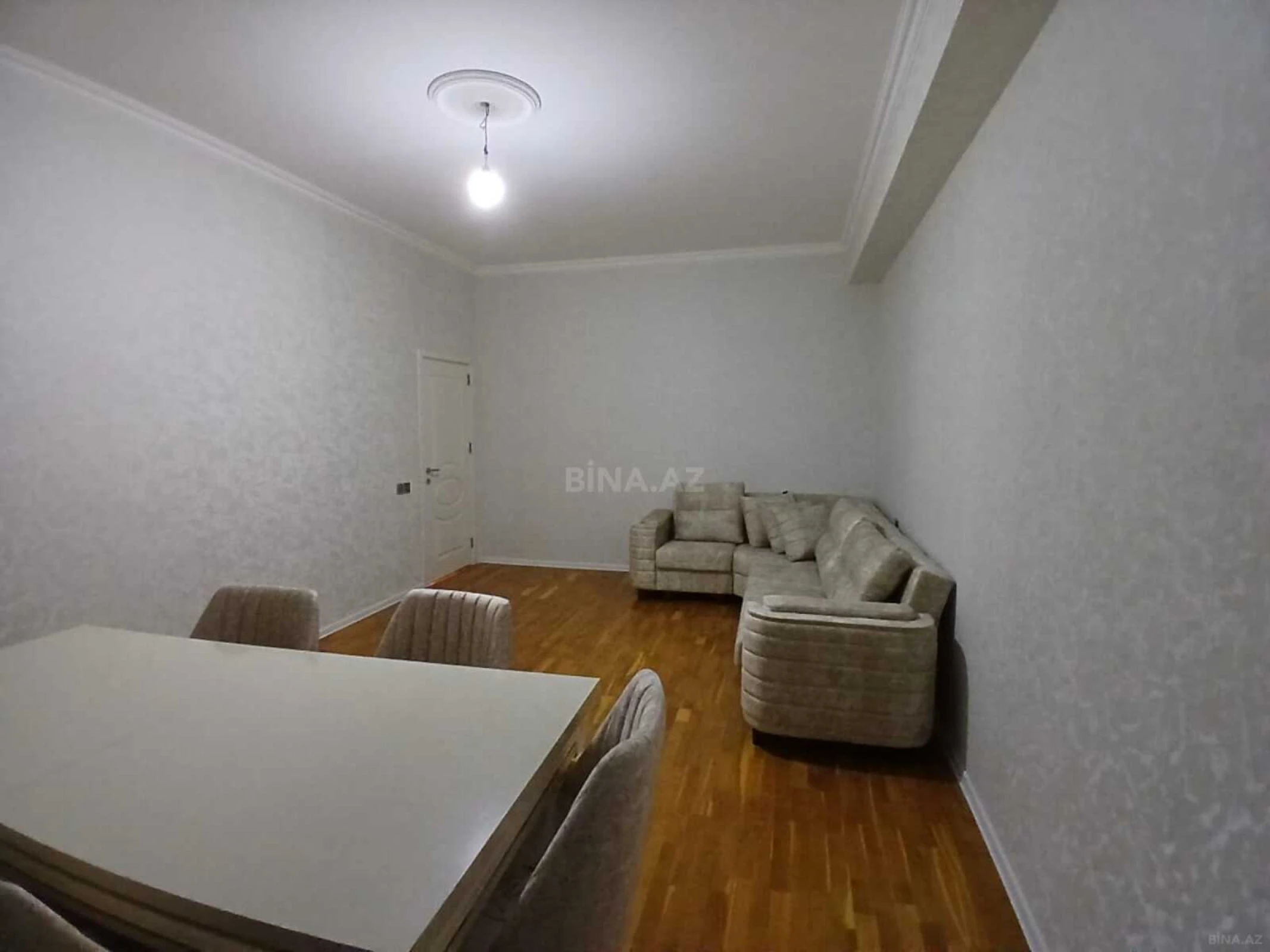 Satılır 2 otaqlı mənzil 68 m²