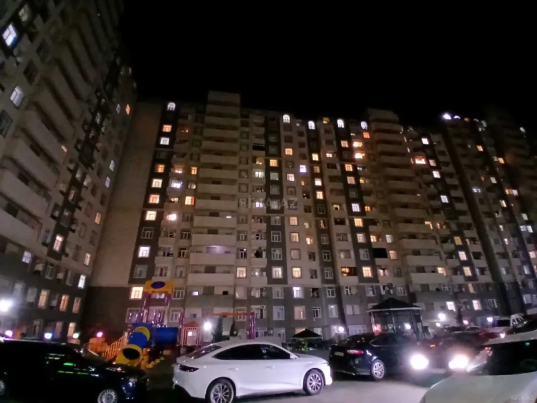 Satılır 2 otaqlı mənzil 68 m²