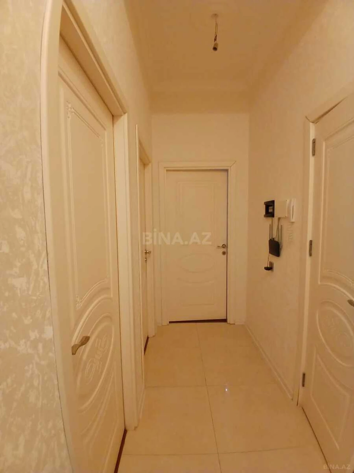 Satılır 2 otaqlı mənzil 68 m²