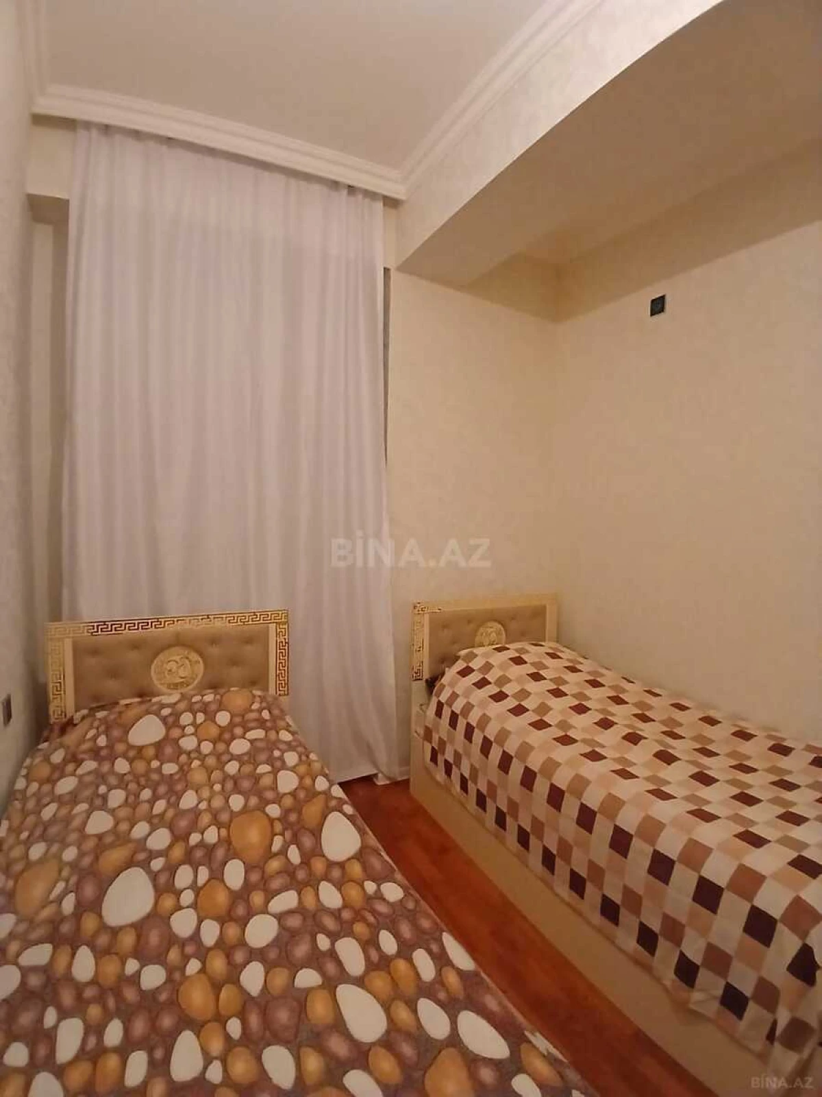 Satılır 2 otaqlı mənzil 68 m²