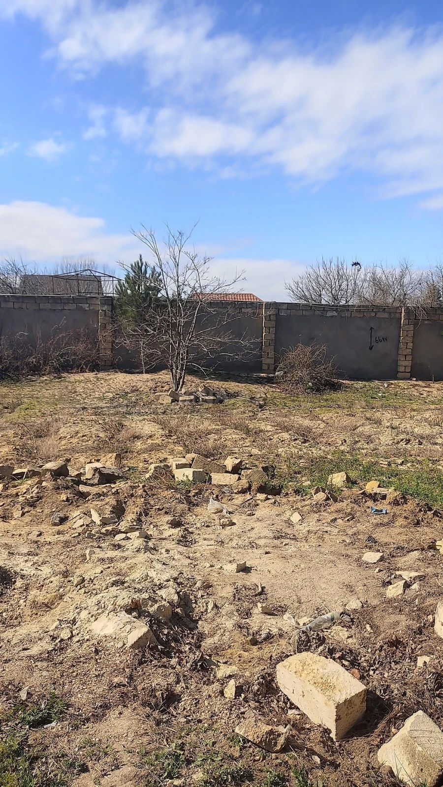 Satılır torpaq sahəsi 1.8 m²