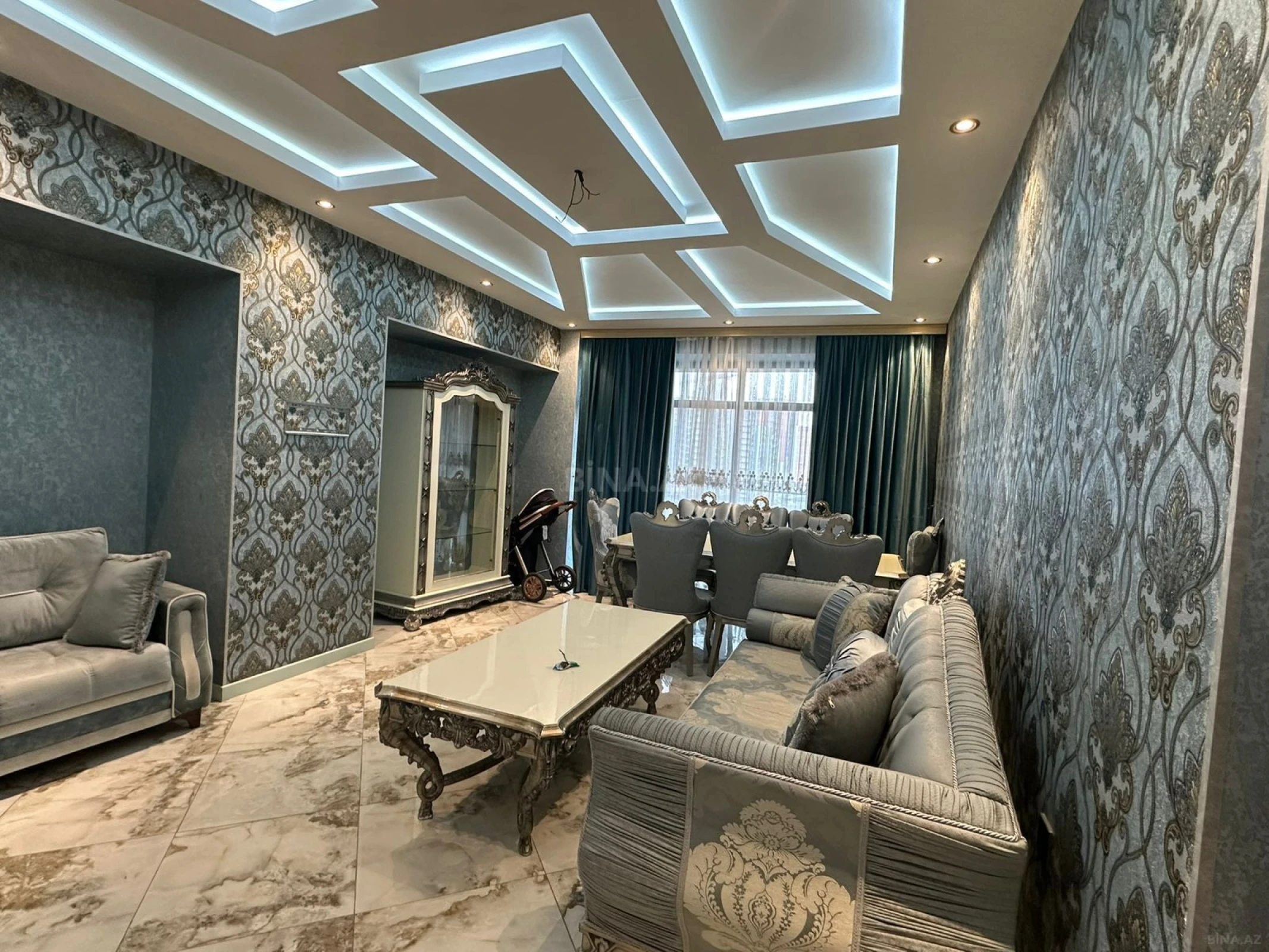 Satılır 3 otaqlı mənzil 148 m²