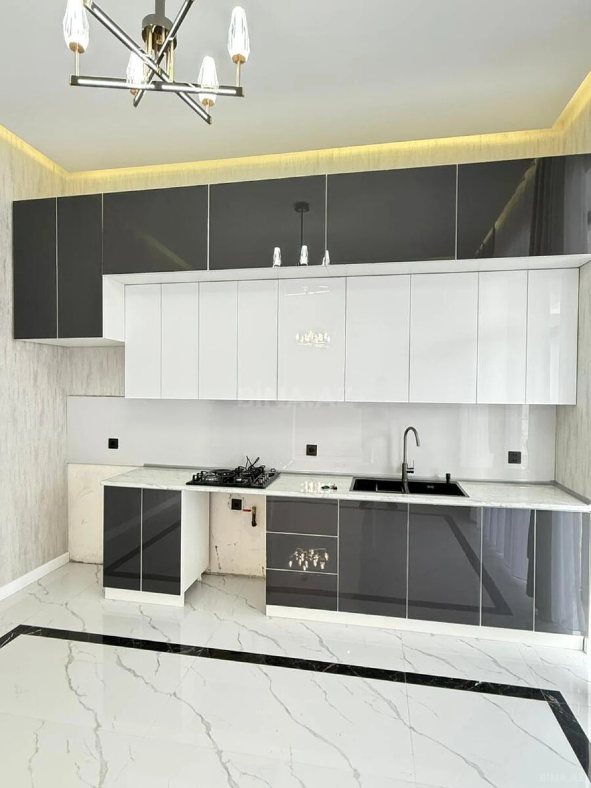Satılır 4 otaqlı həyət evi 170 m²