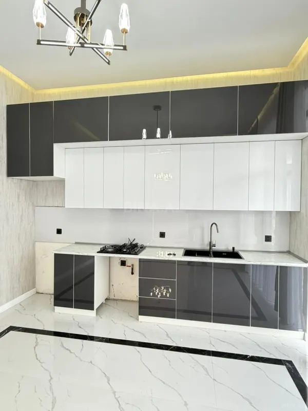 Satılır 4 otaqlı həyət evi 170 m²