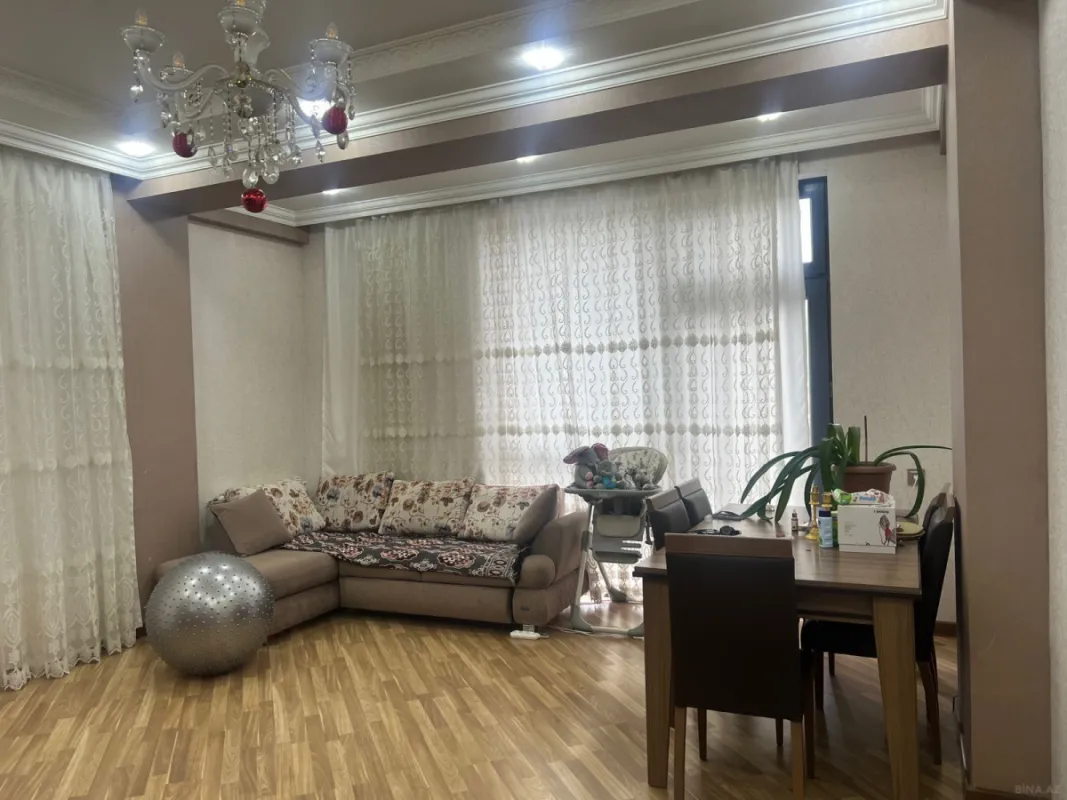 Satılır 3 otaqlı mənzil 115 m²