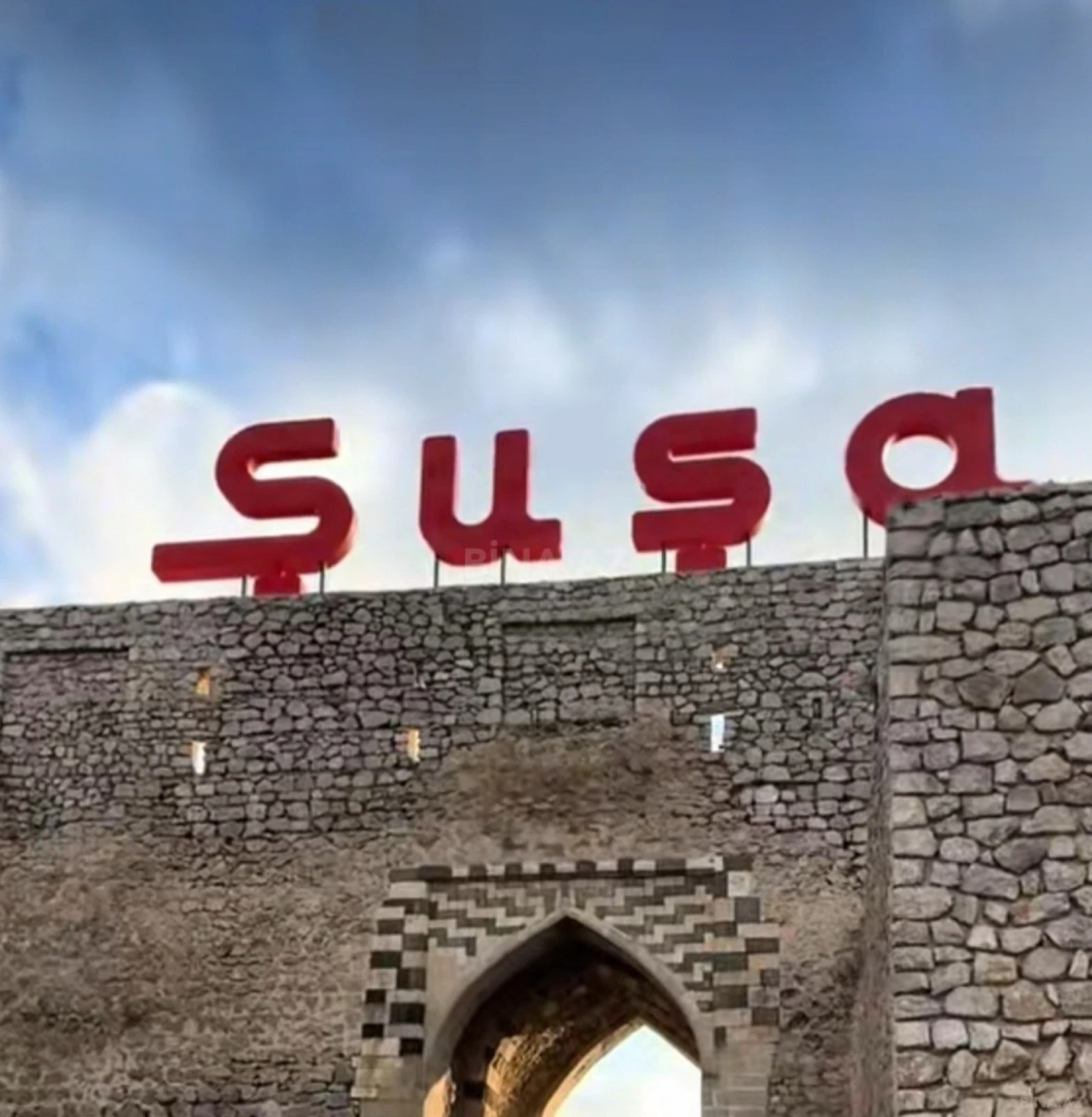 Kirayə verilir 3 otaqlı mənzil 83 m²